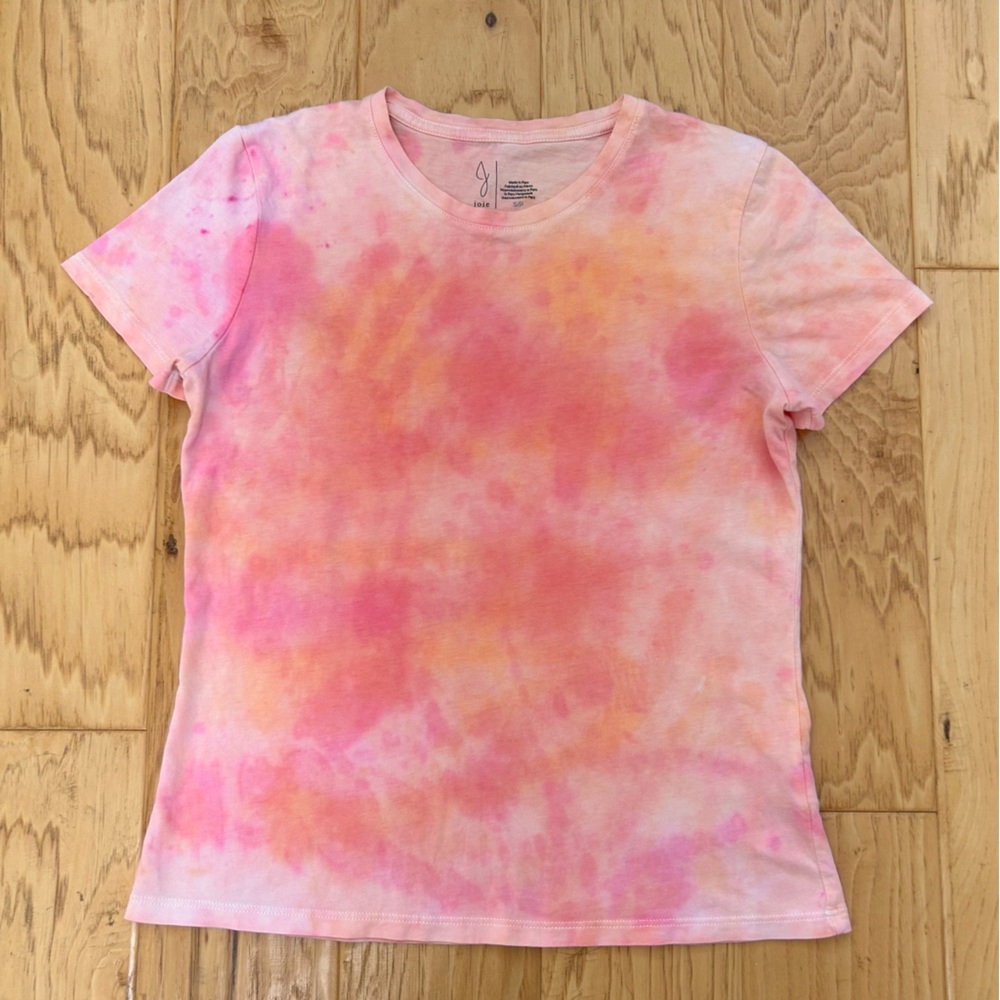 Joie Pink Tye Dye Tee Shirt Small Pink Short Sleeves Crew Neckline NWOT